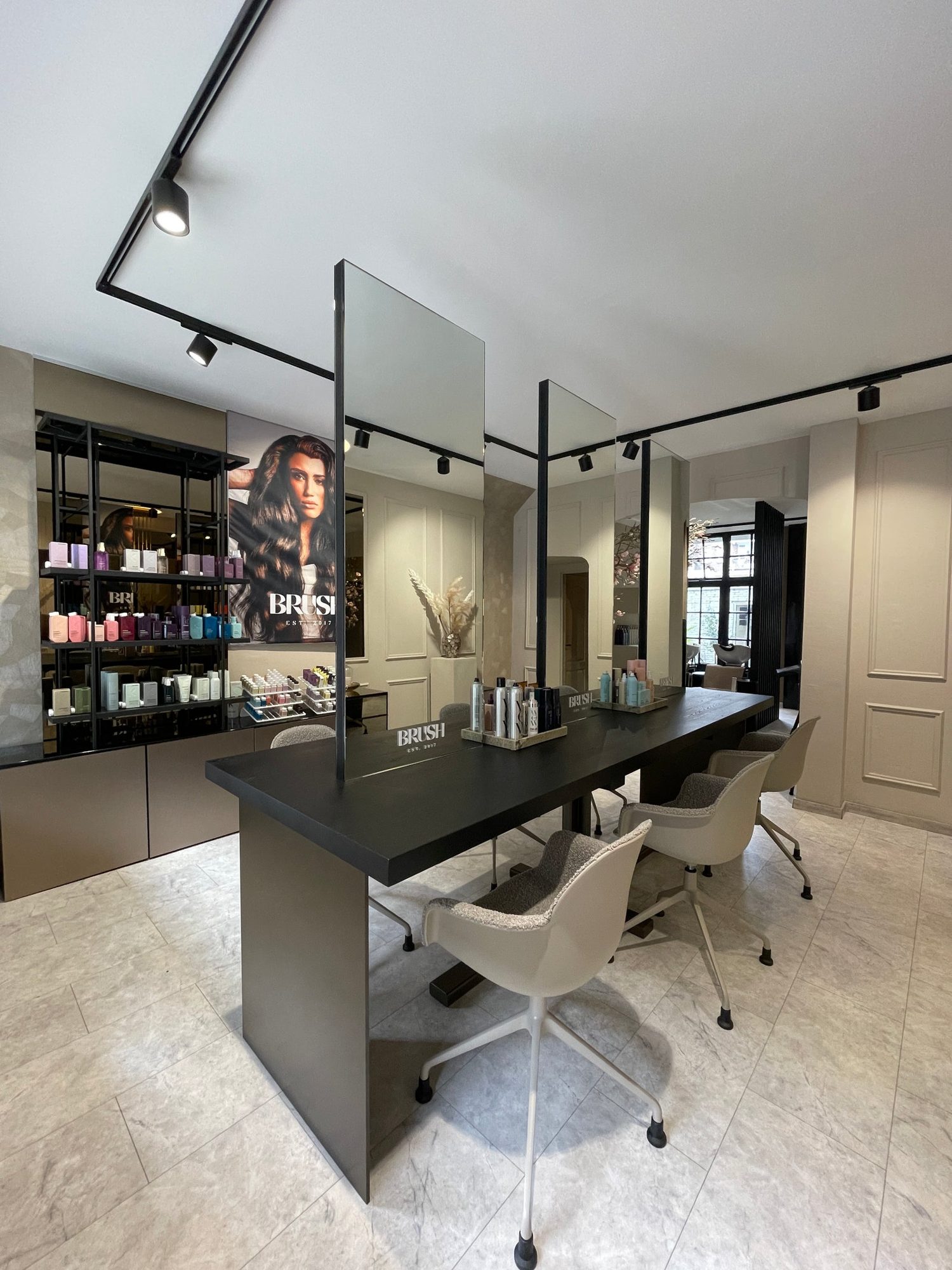 Hair studio